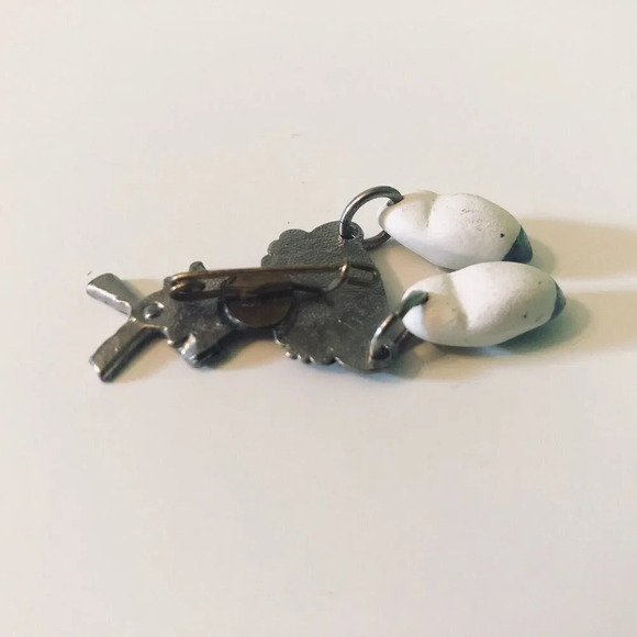 Vintage Holland Souvenir Pin Miniature Clogs Windmills  Dutch Travel - Picture 4 of 6